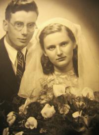 Svatba s farářem Srnkou v roce 1948