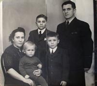 Grulich family in 1944