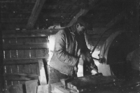 Martin Stehlíček v kamenosochařské dílně