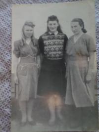 Photo from gulag, Valentyna Platonivna on the left