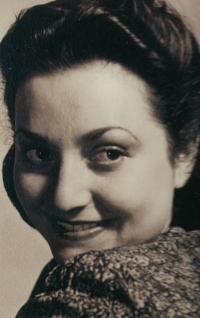 Anna Hyndráková in the 1940s