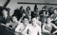 Eva Benešová's classmates (1942)