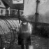 Malý Adolf Klein před první protektorátní hranicí v Poličce v roce 1938