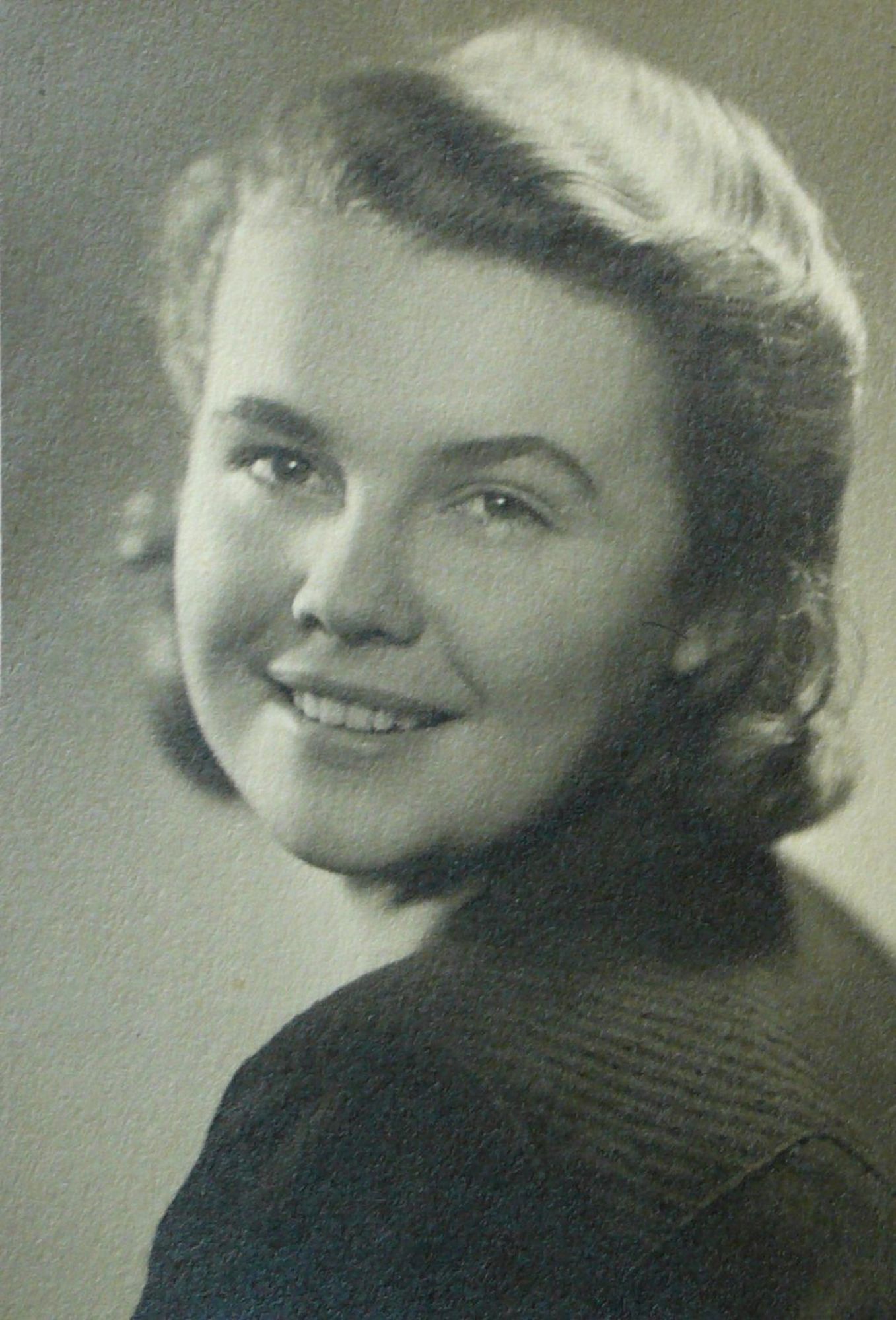 Libuše Chourová - 1942 - A short time before her arrest.