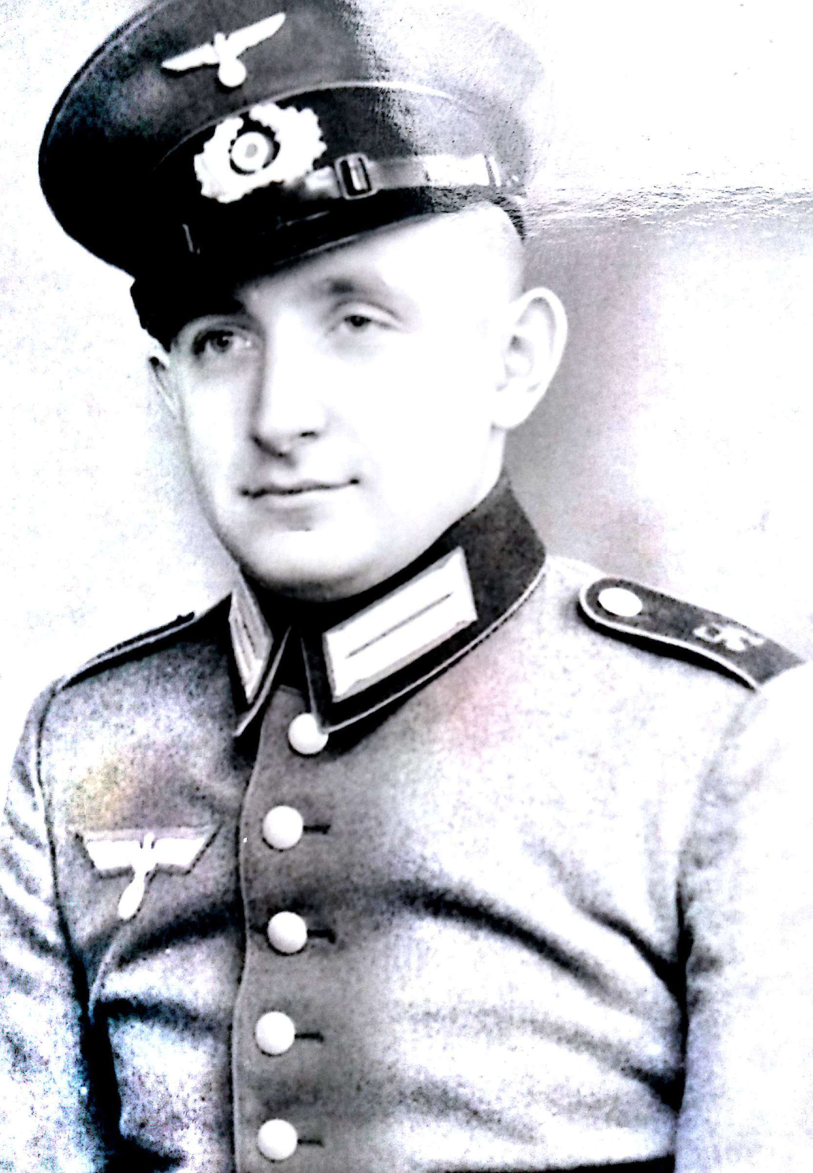 Contemporary portrait of Jan Gomola wearing the Wehrmacht uniform