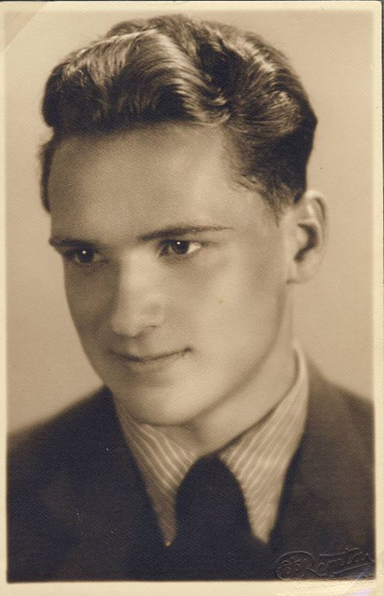 Survivors abiture photo 1938