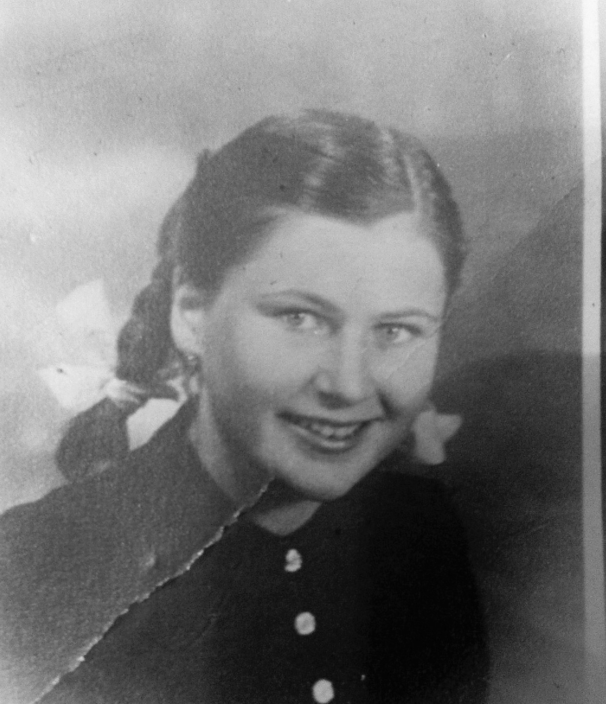 Katarína Skalová (married Bendová ) shortly after the end of the war - in her 16 years